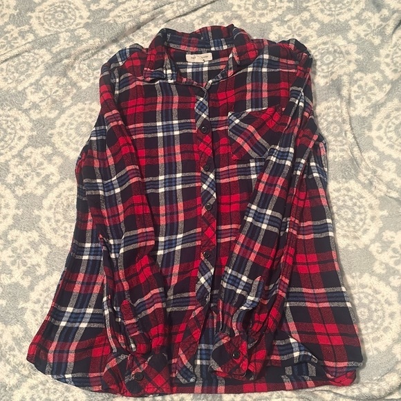 beachlunchlounge Tops - BeachLunchLounge collection super soft flannel. Size small.